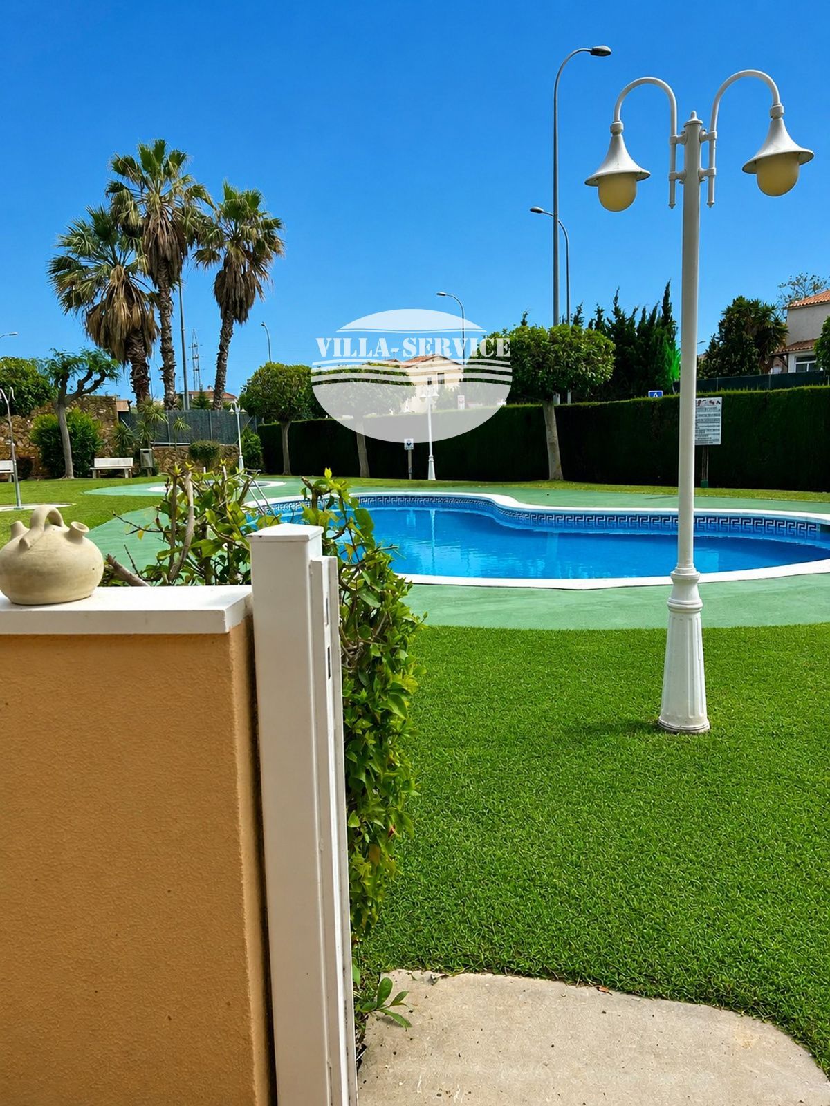 image Planta baja con jardín en la Urbanización Poblamar 5