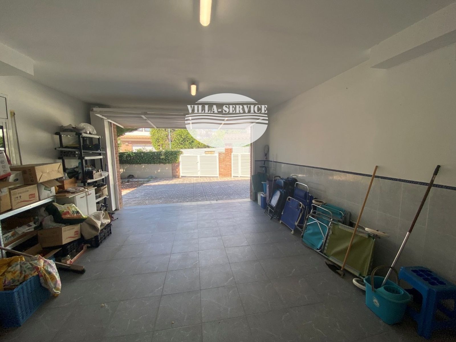 image VENTA DE CHALET INDEPENDIENTE DE 4 DORMITORIOS / 3 BAÑOS Y PISCINA PROPIA 4