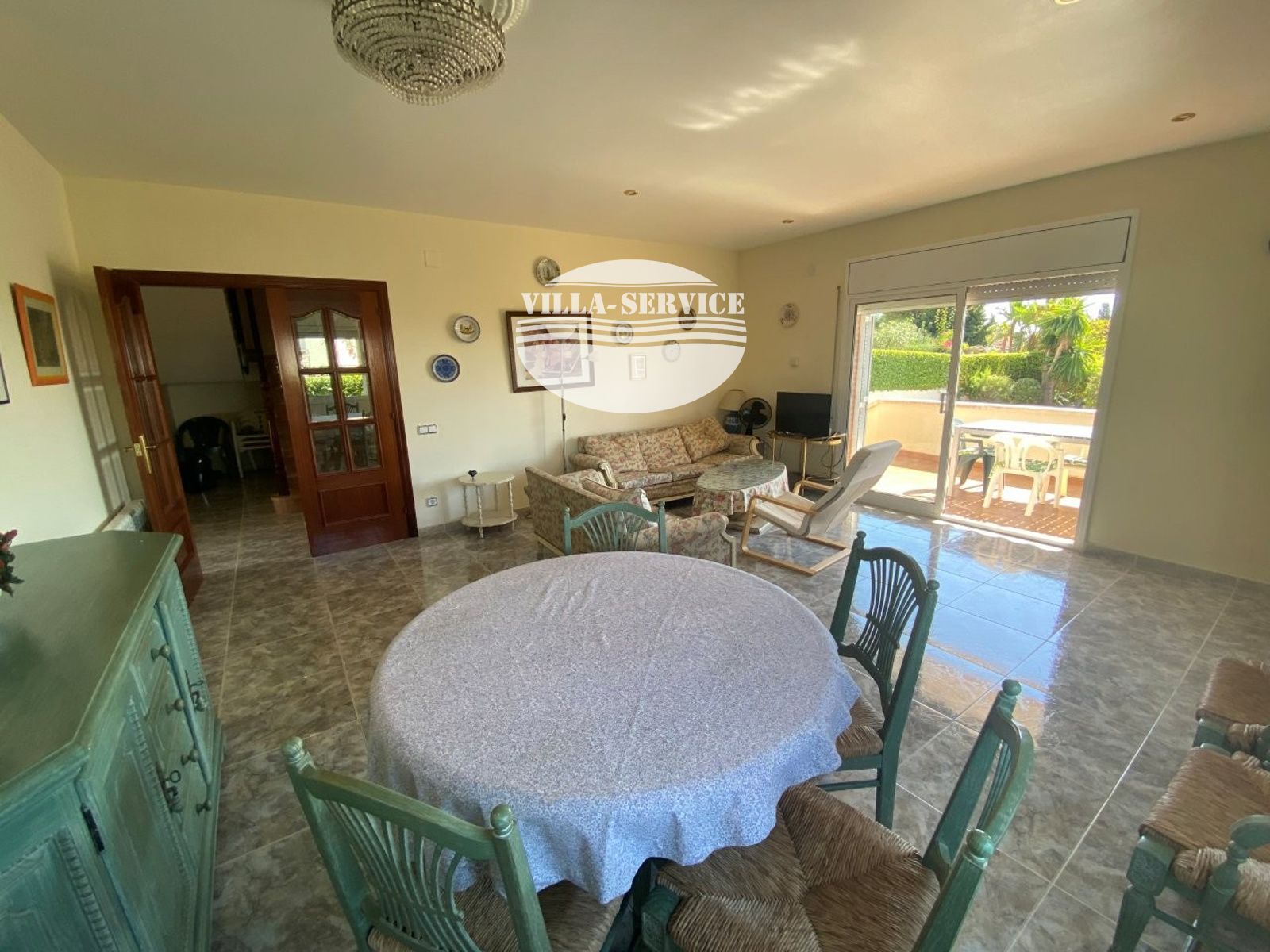 image VENTA DE CHALET INDEPENDIENTE DE 4 DORMITORIOS / 3 BAÑOS Y PISCINA PROPIA 11
