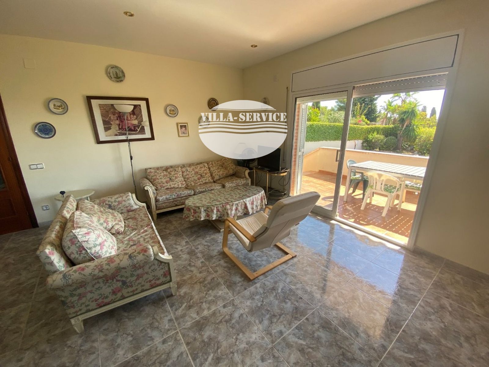 image VENTA DE CHALET INDEPENDIENTE DE 4 DORMITORIOS / 3 BAÑOS Y PISCINA PROPIA 12