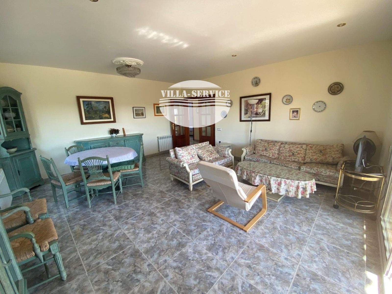 image VENTA DE CHALET INDEPENDIENTE DE 4 DORMITORIOS / 3 BAÑOS Y PISCINA PROPIA 14