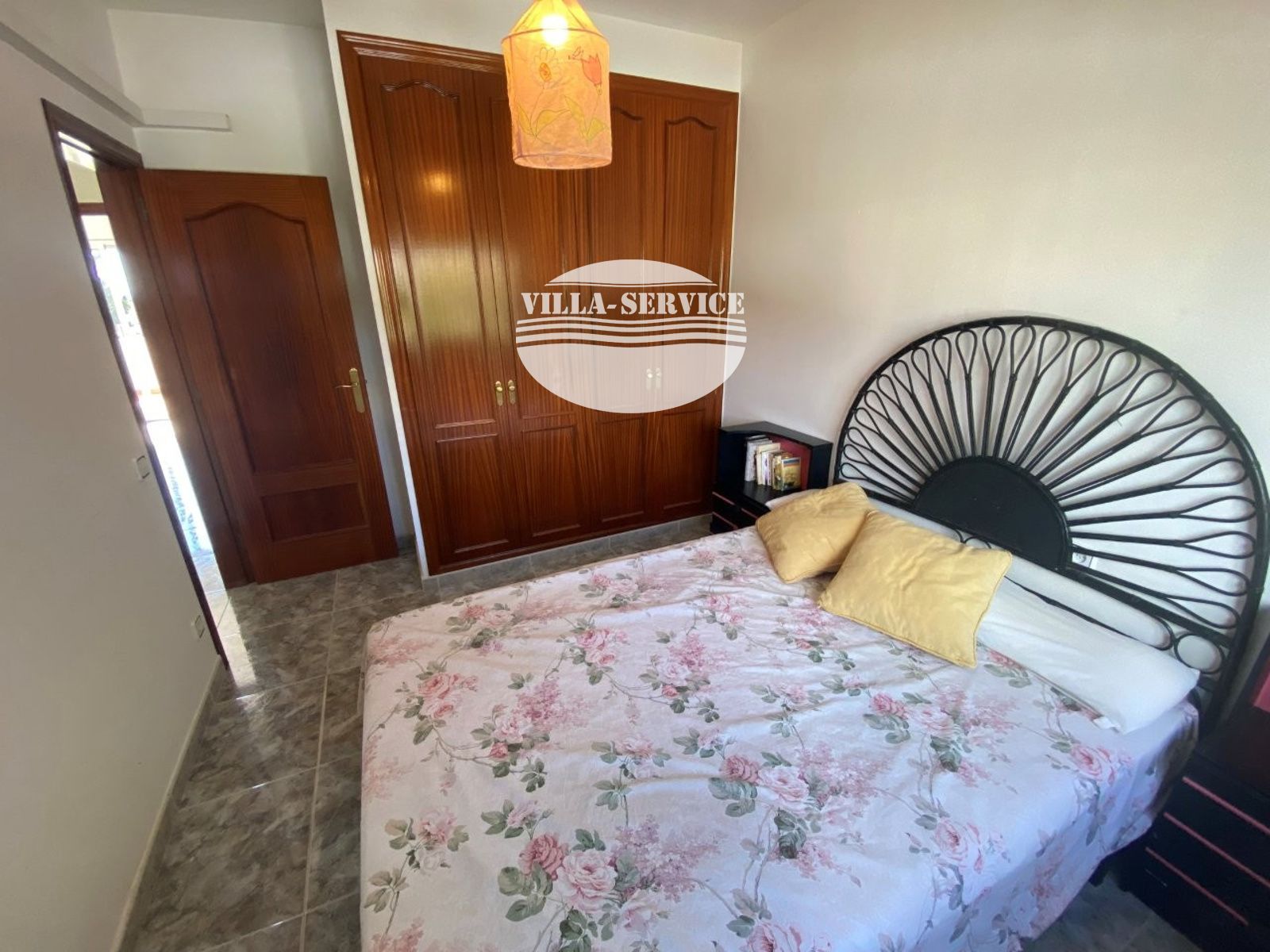 image VENTA DE CHALET INDEPENDIENTE DE 4 DORMITORIOS / 3 BAÑOS Y PISCINA PROPIA 32