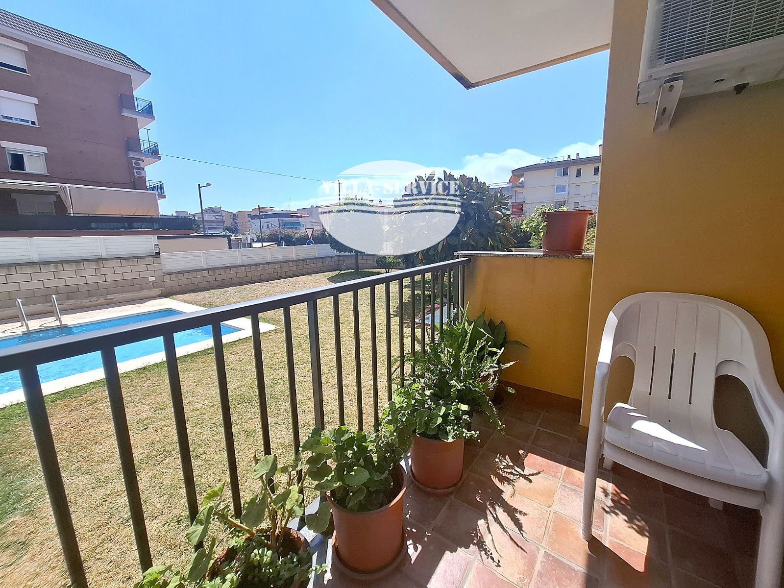 image Piso de 3 dormitorios con terraza y piscina cerca del mar en Segur de Calafell 3