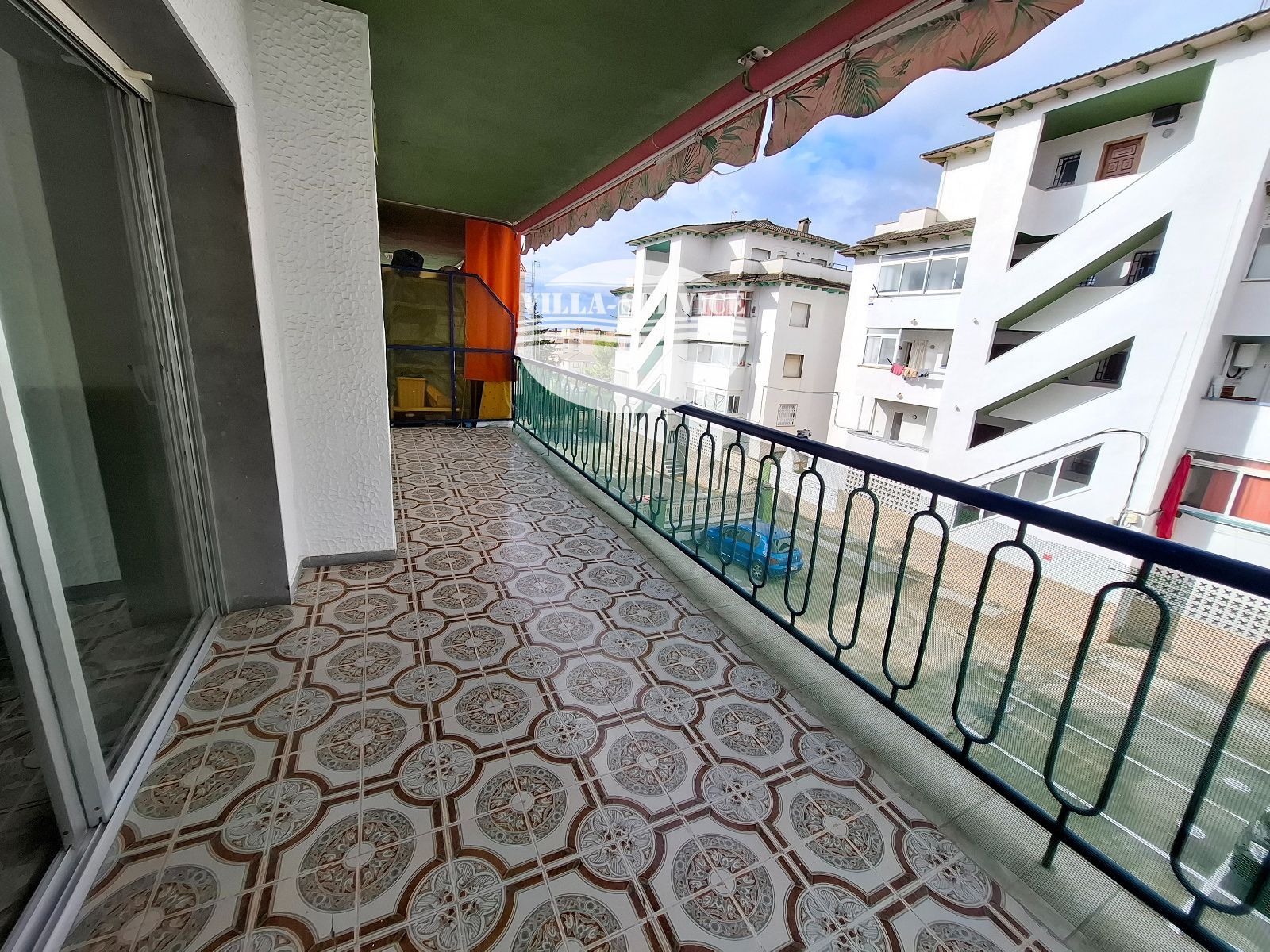 image Piso luminoso con 3 habitaciones, chimenea y terraza orientada al sur en Puig Pelós, Cunit 3