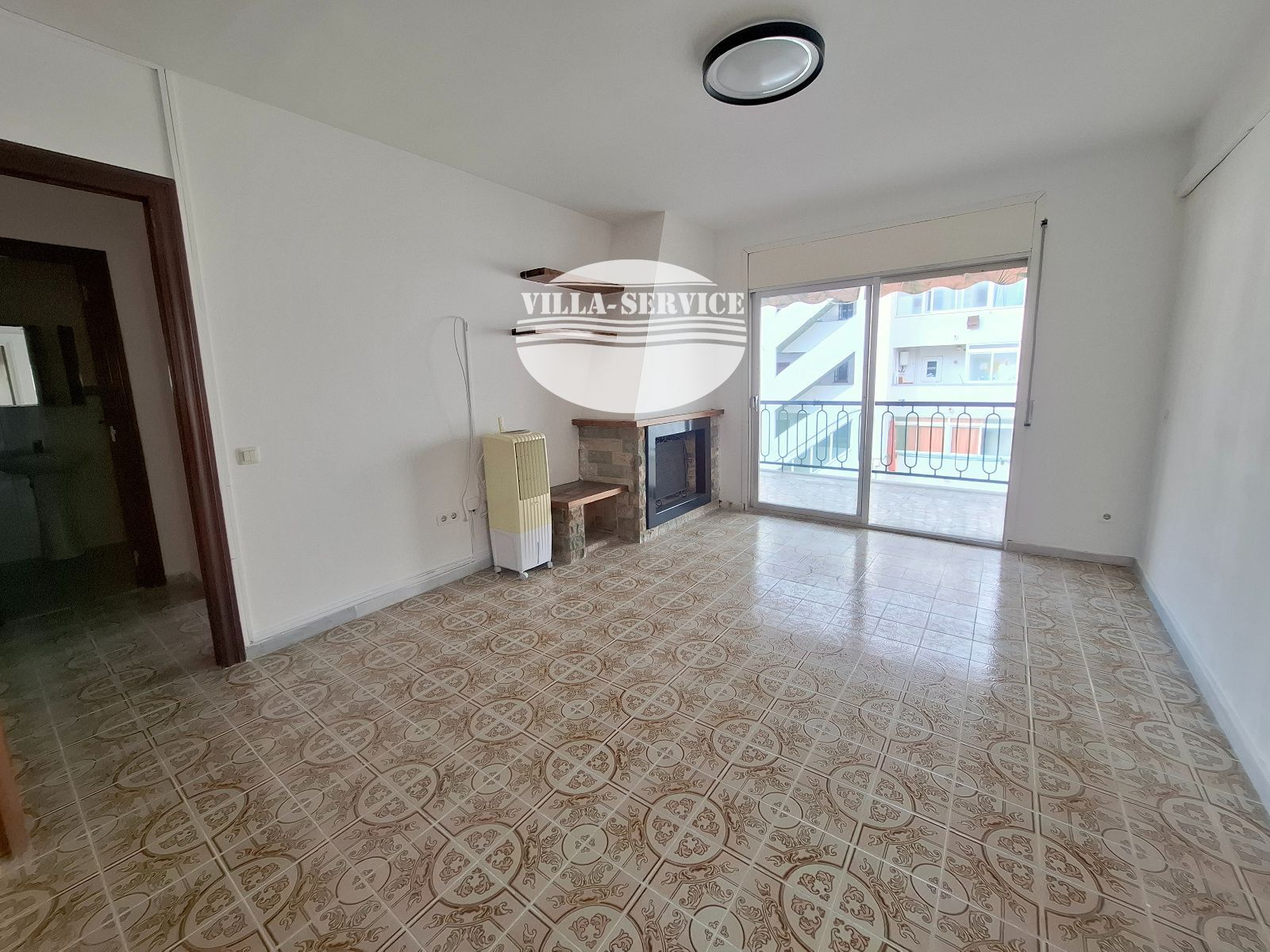 image Piso luminoso con 3 habitaciones, chimenea y terraza orientada al sur en Puig Pelós, Cunit 5