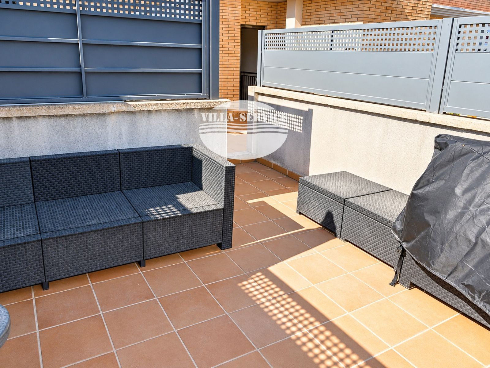 image Piso seminuevo con piscina, solárium, parking y trastero en Segur de Calafell 16