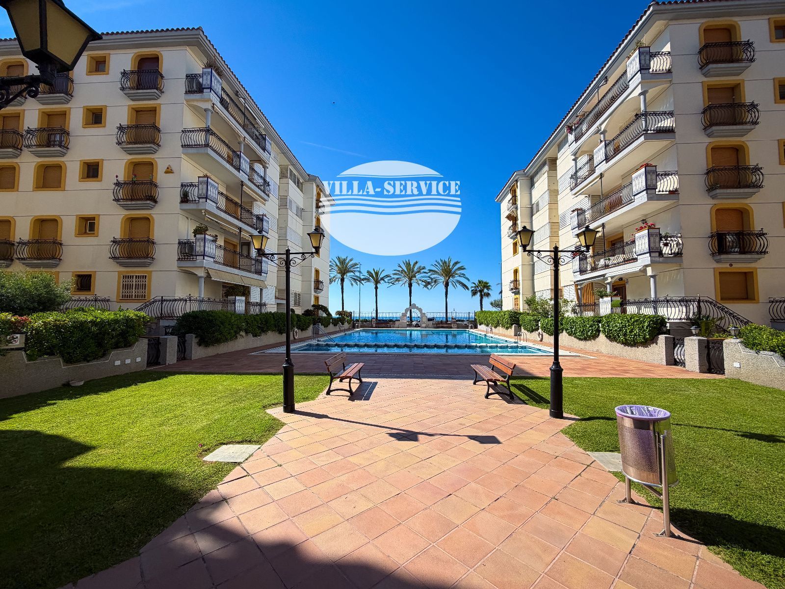 image Calafell: piso de 3 habitaciones, piscina y garaje 8