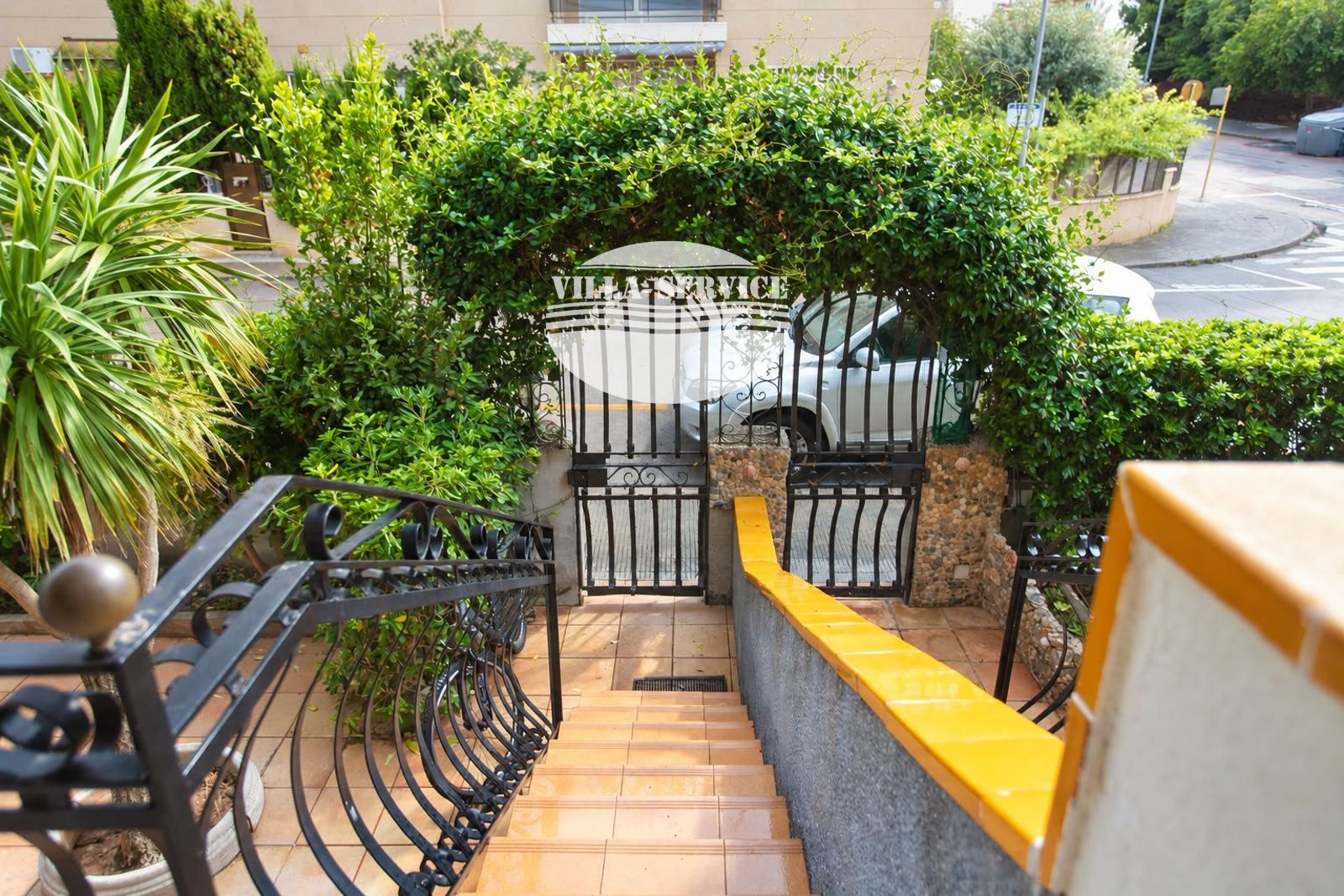 Calafell: piso de 3 habitaciones, piscina y garaje