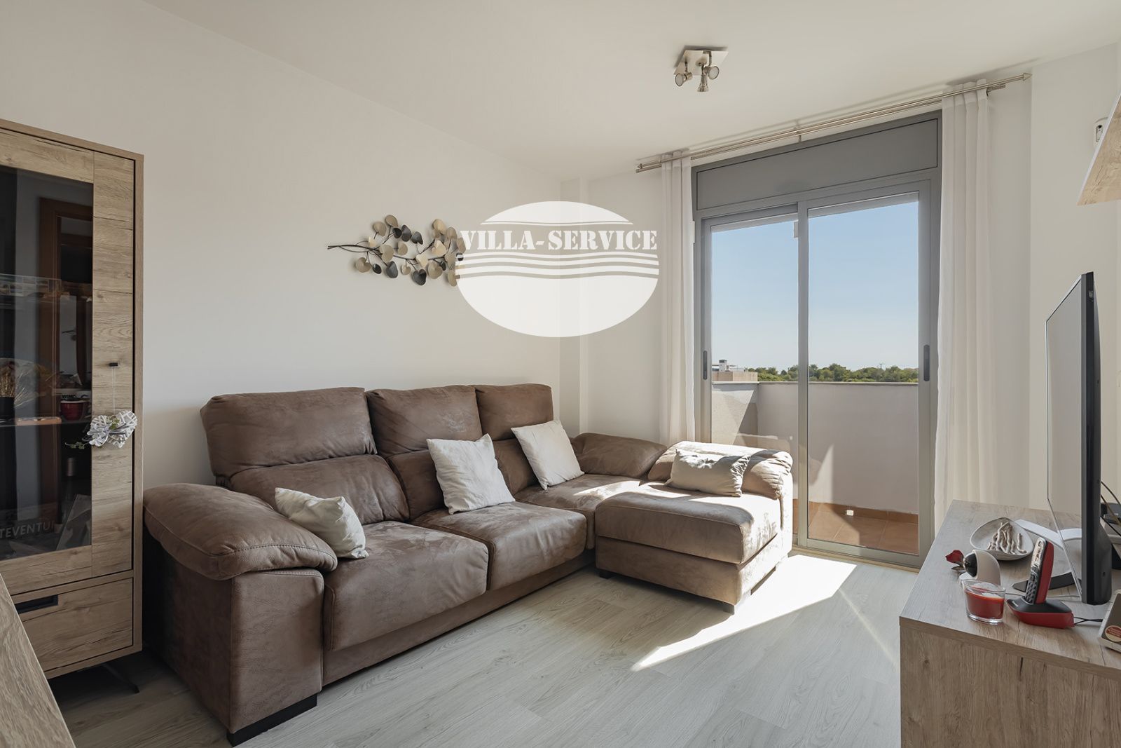 Piso con solárium privado, garaje y vistas al mar en Calafell Pueblo