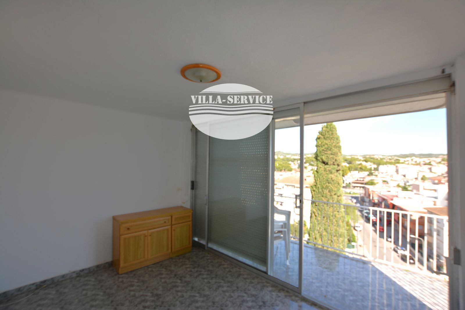 image Apartamento con terraza y ascensor en Segur de Calafell. 4