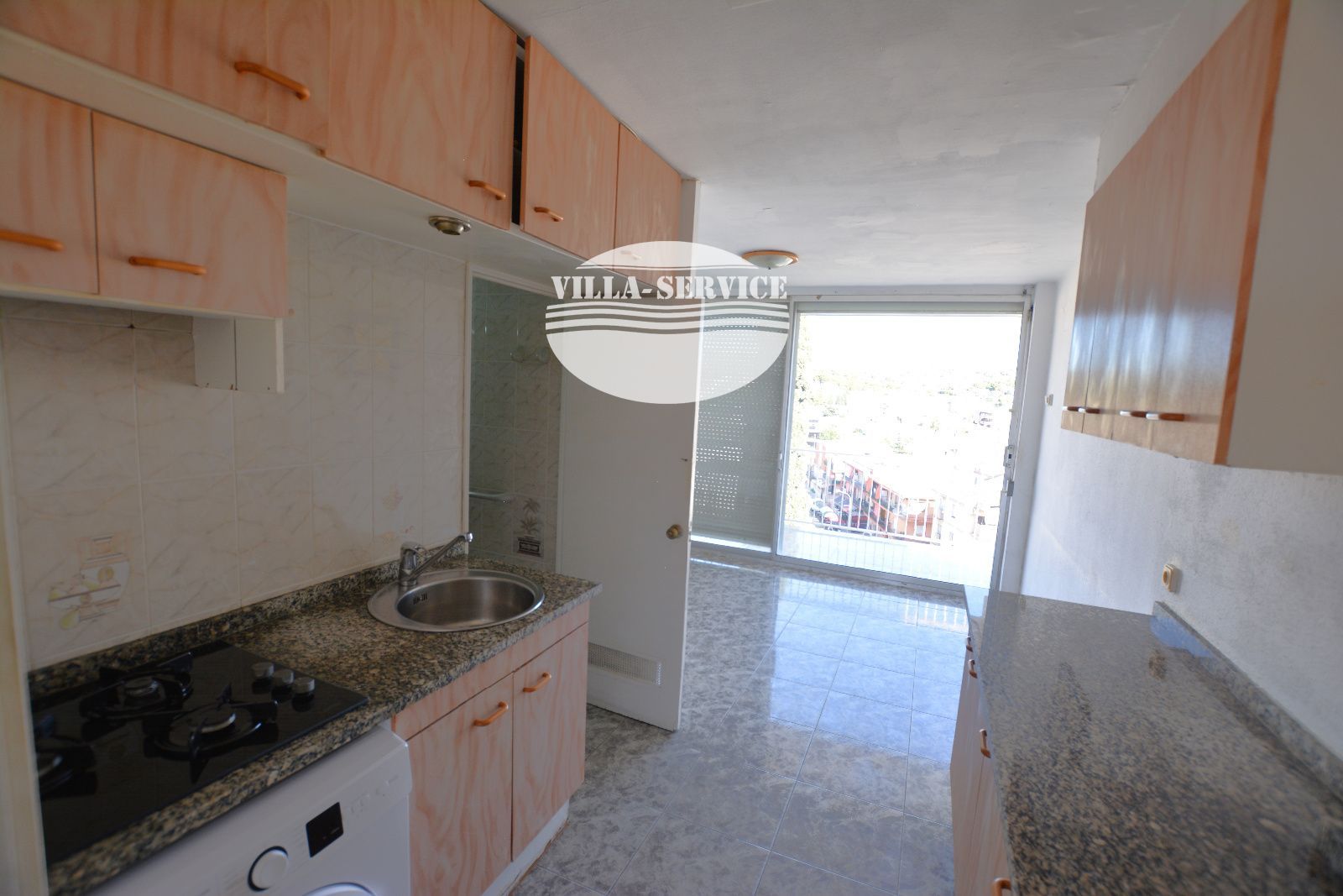 image Apartamento con terraza y ascensor en Segur de Calafell. 8