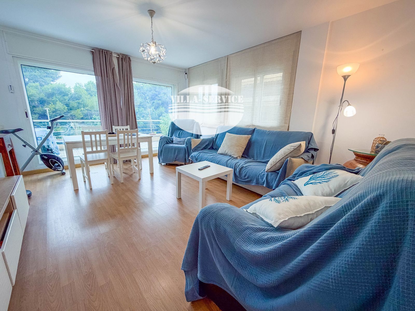 Calafell: piso con terraza, garaje y gran trastero