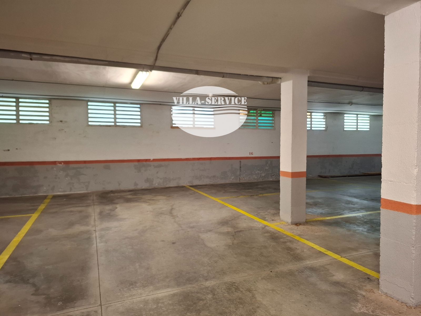 image Piso luminoso con terraza al sur y parking a 400 metros de la playa en Cunit 40