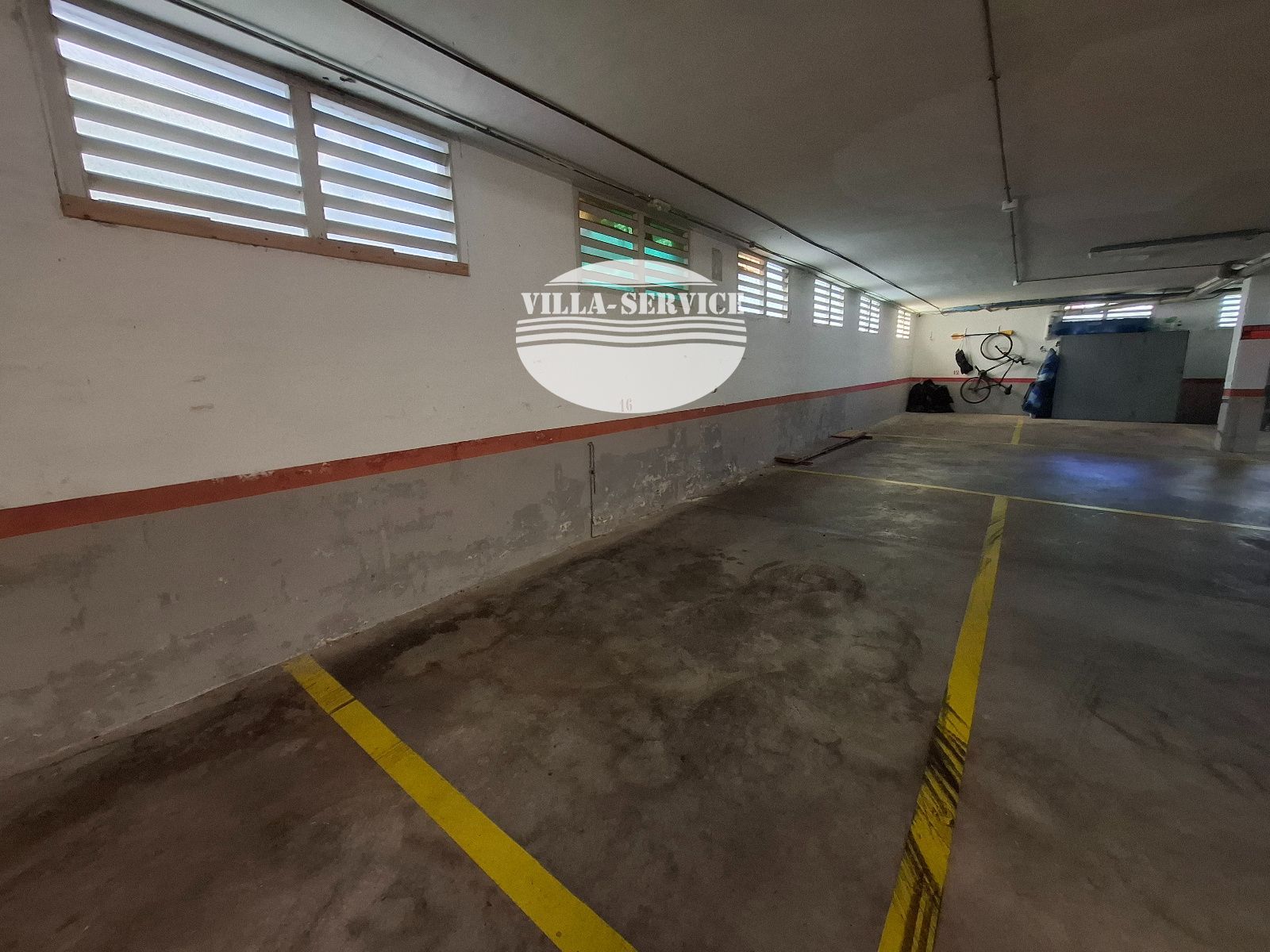 image Piso luminoso con terraza al sur y parking a 400 metros de la playa en Cunit 41