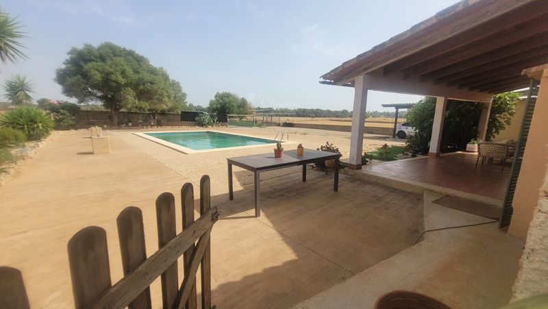 Chalet Independiente en alquiler Santa Eugenia, Baleares. Ref: 1107. Inmobiliaria Vivancos
