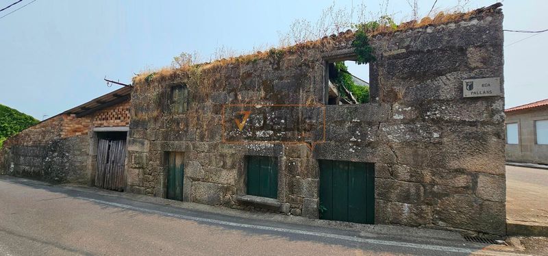 Casa en venta Tui, Pontevedra. Ref: 1184. Vivelis