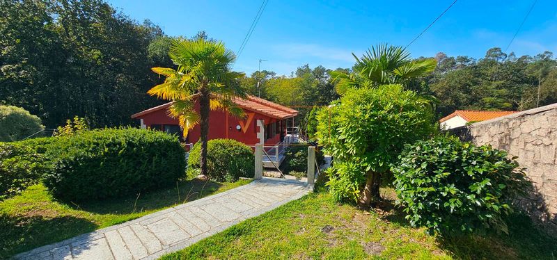 Chalet Independiente en venta Ponteareas, Pontevedra. Ref: 1207. Vivelis