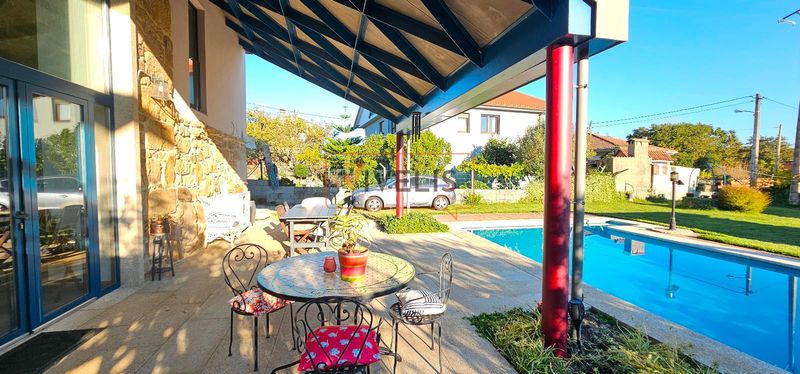 Chalet Independiente en venta Tui, Pontevedra. Ref: 1210. Vivelis