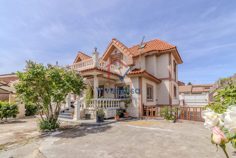 Chalet Independiente en venta Cabanillas del Campo, Guadalajara. Ref: 1780. Mobilia Gestión CRM