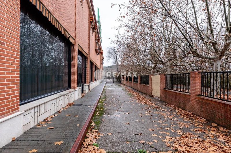 Singular Building for sale Villalbilla, Madrid. Ref: 10342. Remax Welcome