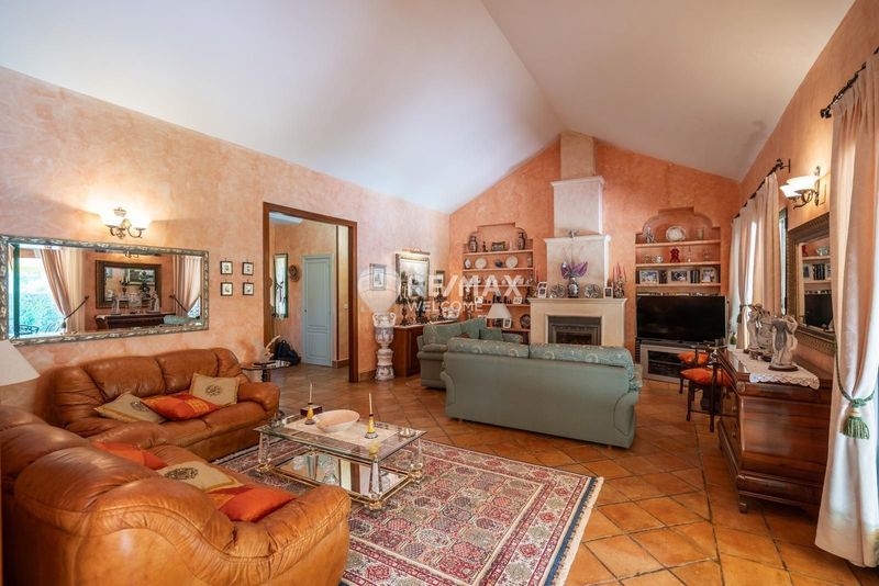 Detached Villa for sale Morata De Tajuña, Madrid. Ref: 10990. Remax Welcome