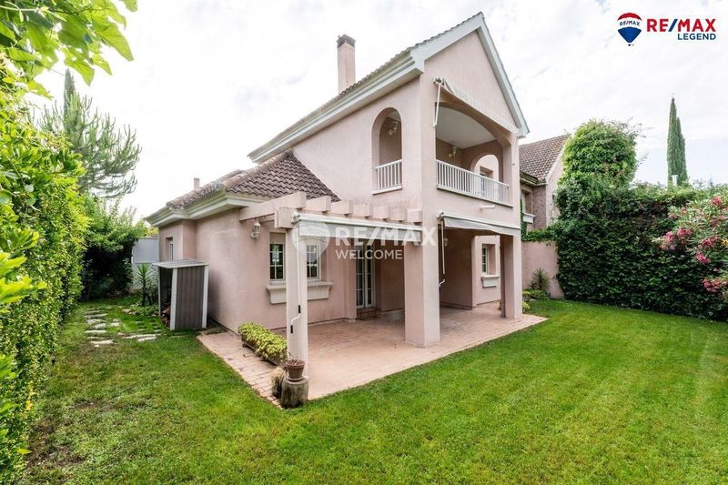 Townhouse for rent Villafranca Del Castillo, Madrid. Ref: 11794. Remax Welcome