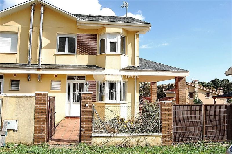 Townhouse for sale Valdemanco, Madrid. Ref: 11799. Remax Welcome