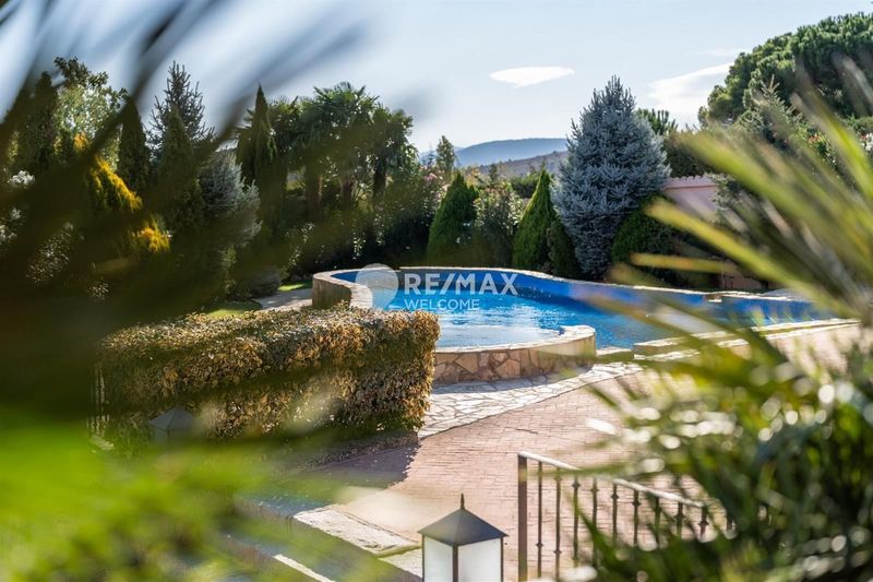 Detached Villa for sale Manzanares El Real, Madrid. Ref: 11830. Remax Welcome