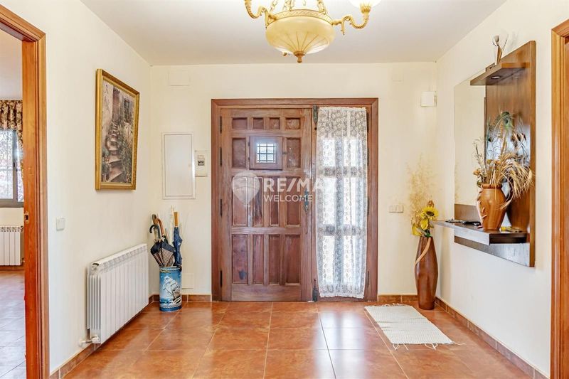 Detached Villa for sale Morata De Tajuña, Madrid. Ref: 11927. Remax Welcome