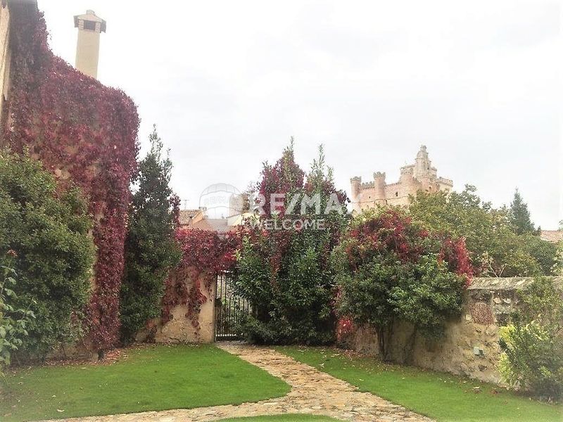 Singular Building for sale Turegano, Segovia. Ref: 3823. Remax Welcome