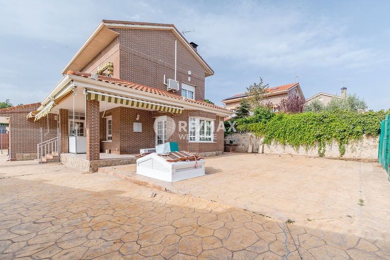 Detached Villa for sale Guadarrama, Madrid. Ref: 7999. Remax Welcome