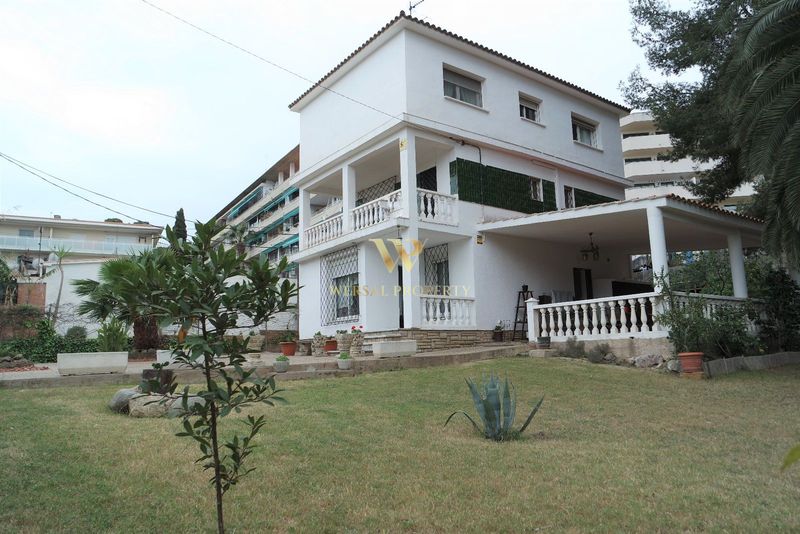 Villa Indipendenti in vendita Salou, Tarragona. Ref: 1012. Wersal Property