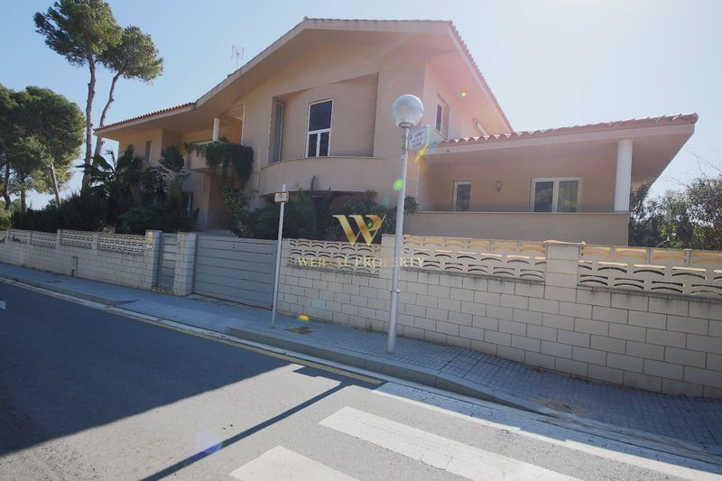Villa Indipendenti in vendita Salou, Tarragona. Ref: 1014. Wersal Property
