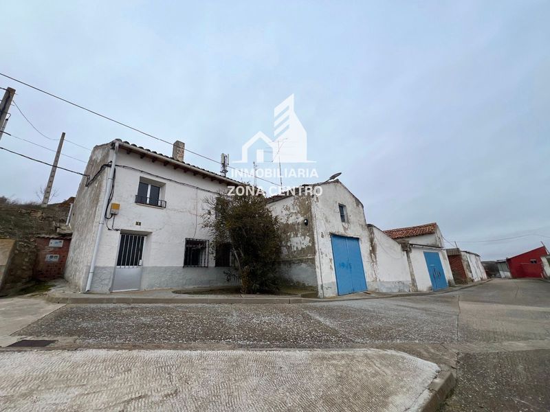 Casa en venta Santa Cecilia Del Alcor, Palencia. Ref: 1019. Inmobiliaria Zona Centro