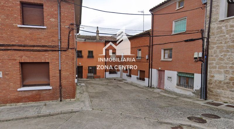 Adosado en venta Baltanas, Palencia. Ref: 1043. Inmobiliaria Zona Centro
