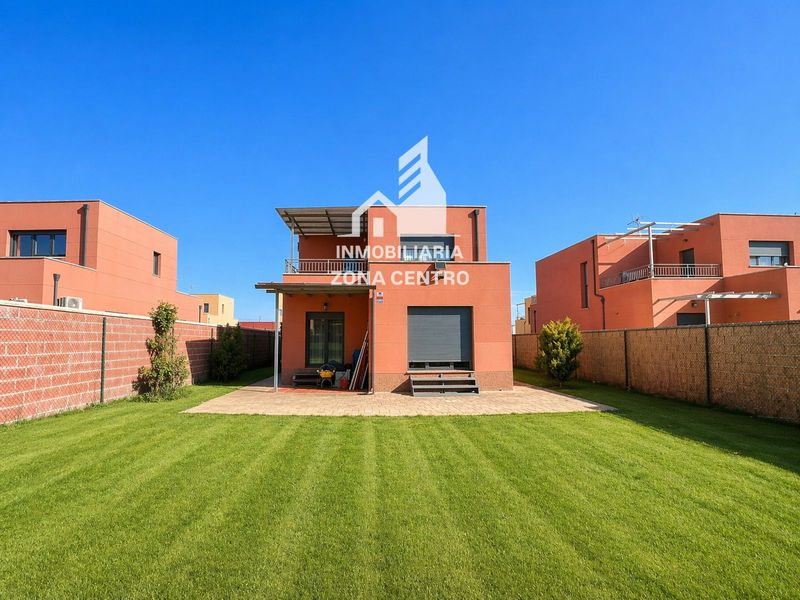 Chalet Independiente en venta Grijota, Palencia. Ref: 1045. Inmobiliaria Zona Centro