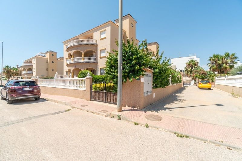Apartamento en venta  en Orihuela-Costa, Alicante . Ref: 10002. Mayrasa Properties Costa Blanca