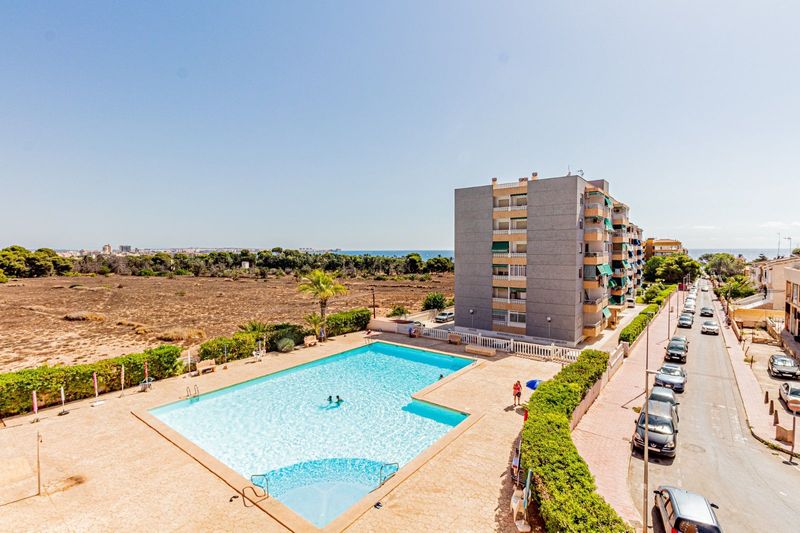 Apartamento en venta  en Torrevieja, Alicante . Ref: 10064. Mayrasa Properties Costa Blanca