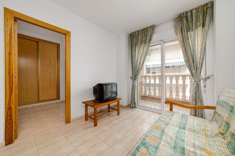 Apartamento en venta  en Torrevieja, Alicante . Ref: 10317. Mayrasa Properties Costa Blanca
