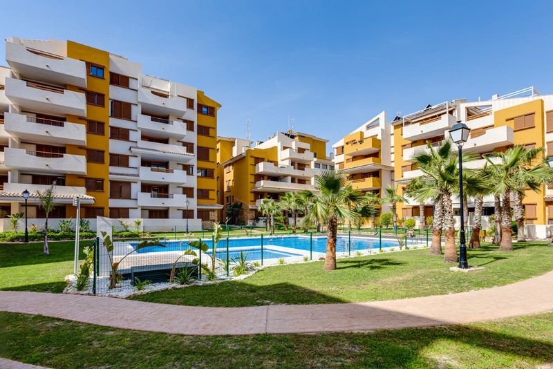 Övre lägenhet till salu  in Torrevieja, Alicante . Ref: 10562. Mayrasa Properties Costa Blanca