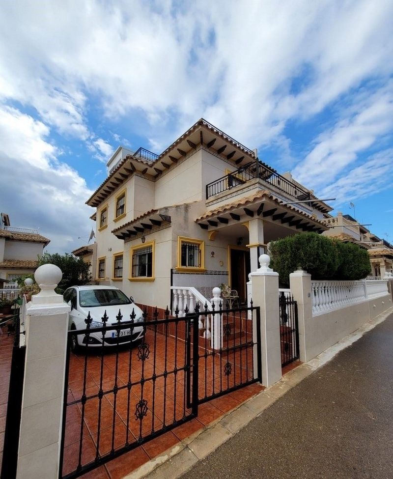 Ground Floor Bungalow for sale  in Orihuela-Costa, Alicante . Ref: 11039. Mayrasa Properties Costa Blanca