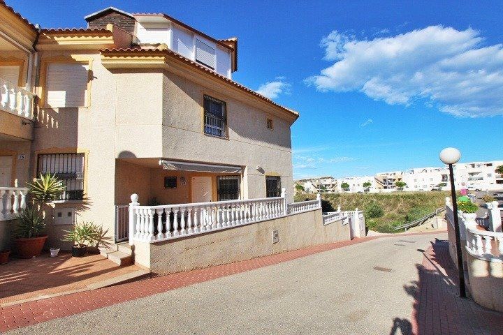 Townhouse for sale  in Guardamar Del Segura, Alicante . Ref: 11280. Mayrasa Properties Costa Blanca