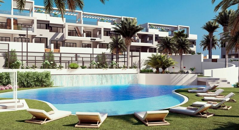 Bungalow plain-pied en vente  á Torrevieja, Alicante . Ref: 12033. Mayrasa Properties Costa Blanca