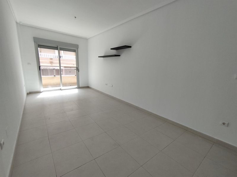 Appartement en vente  á Torrevieja, Alicante . Ref: 12773. Mayrasa Properties Costa Blanca