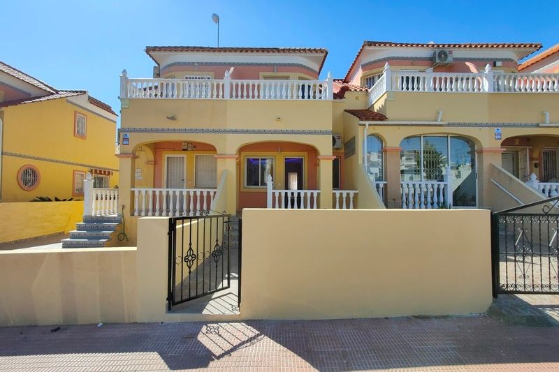 Adosado en venta  en Orihuela-Costa, Alicante . Ref: 12933. Mayrasa Properties Costa Blanca