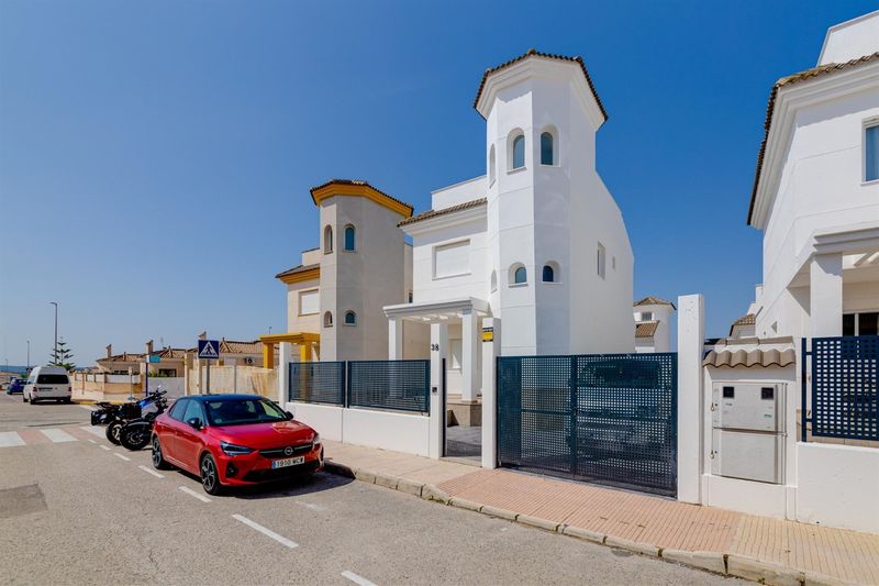 Villa te koop San Fulgencio, Alicante. Ref: 13166. Mayrasa Properties Costa Blanca