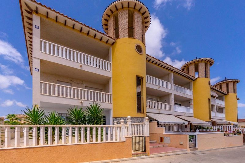 Penthouses te koop  in Orihuela-Costa, Alicante . Ref: 13272. Mayrasa Properties Costa Blanca