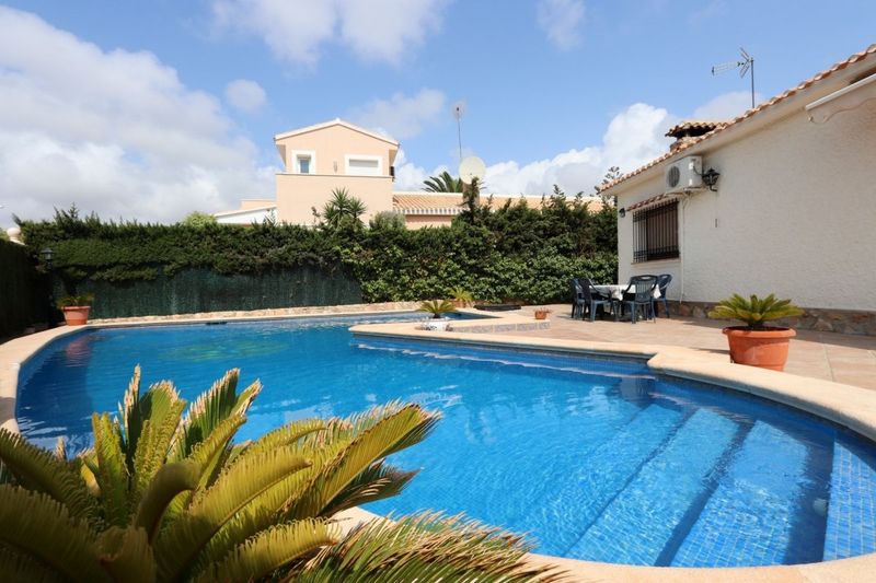 Fristående villa till salu  in Orihuela-Costa, Alicante . Ref: 13305. Mayrasa Properties Costa Blanca