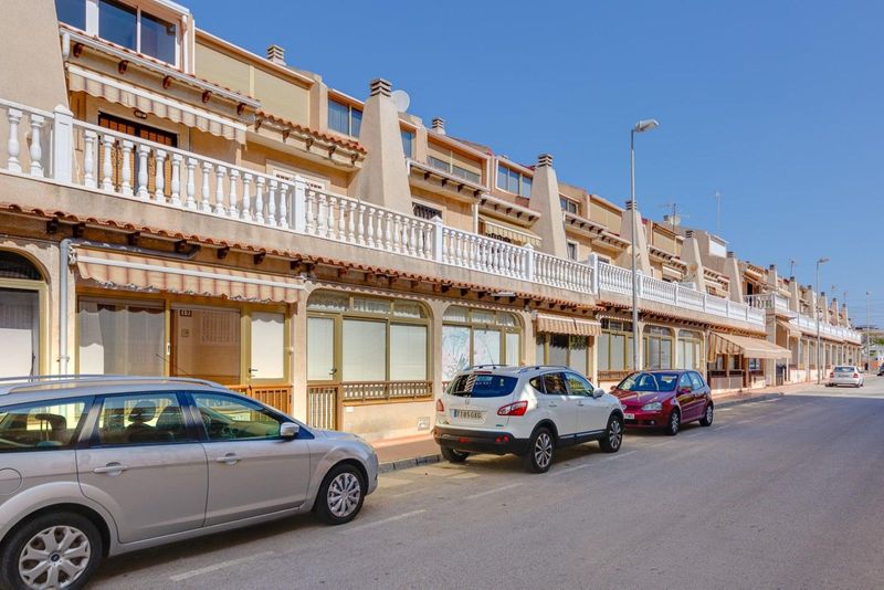 Radhus till salu  in Torrevieja, Alicante . Ref: 13309. Mayrasa Properties Costa Blanca