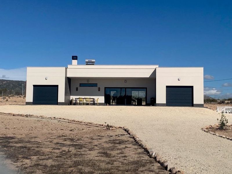 Villa te koop Pinoso, Alicante. Ref: 14135. Mayrasa Properties Costa Blanca